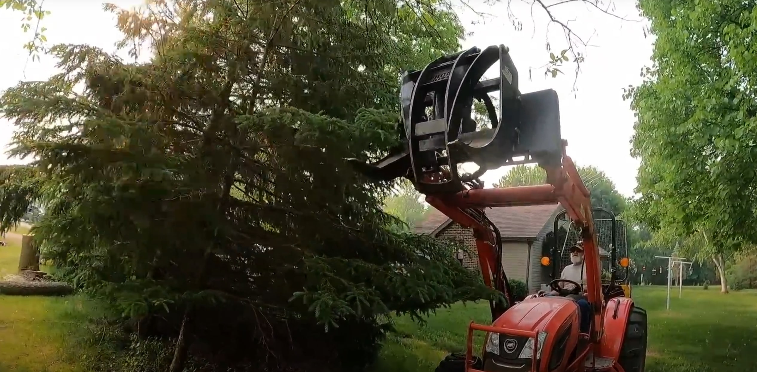 Professional tree service equipment in Greenacres, FL